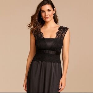JS Collections Black Lace Overlay Evening Gown – Size 4‎ (US/EU)